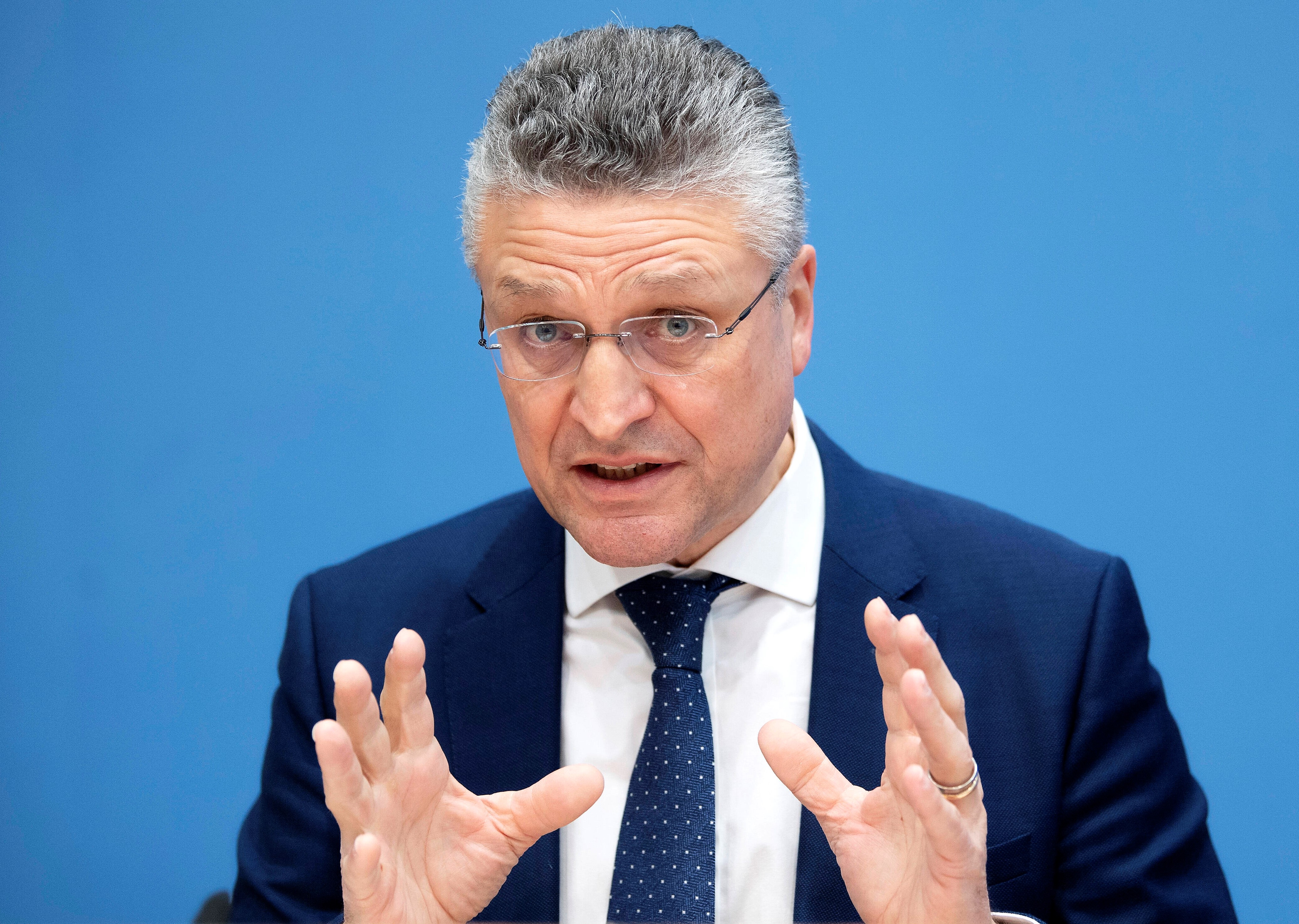 RKI - Superinfektionen sorgen für schwere Verläufe! Kombi aus Grippe und Corona bedrohen Deutschland