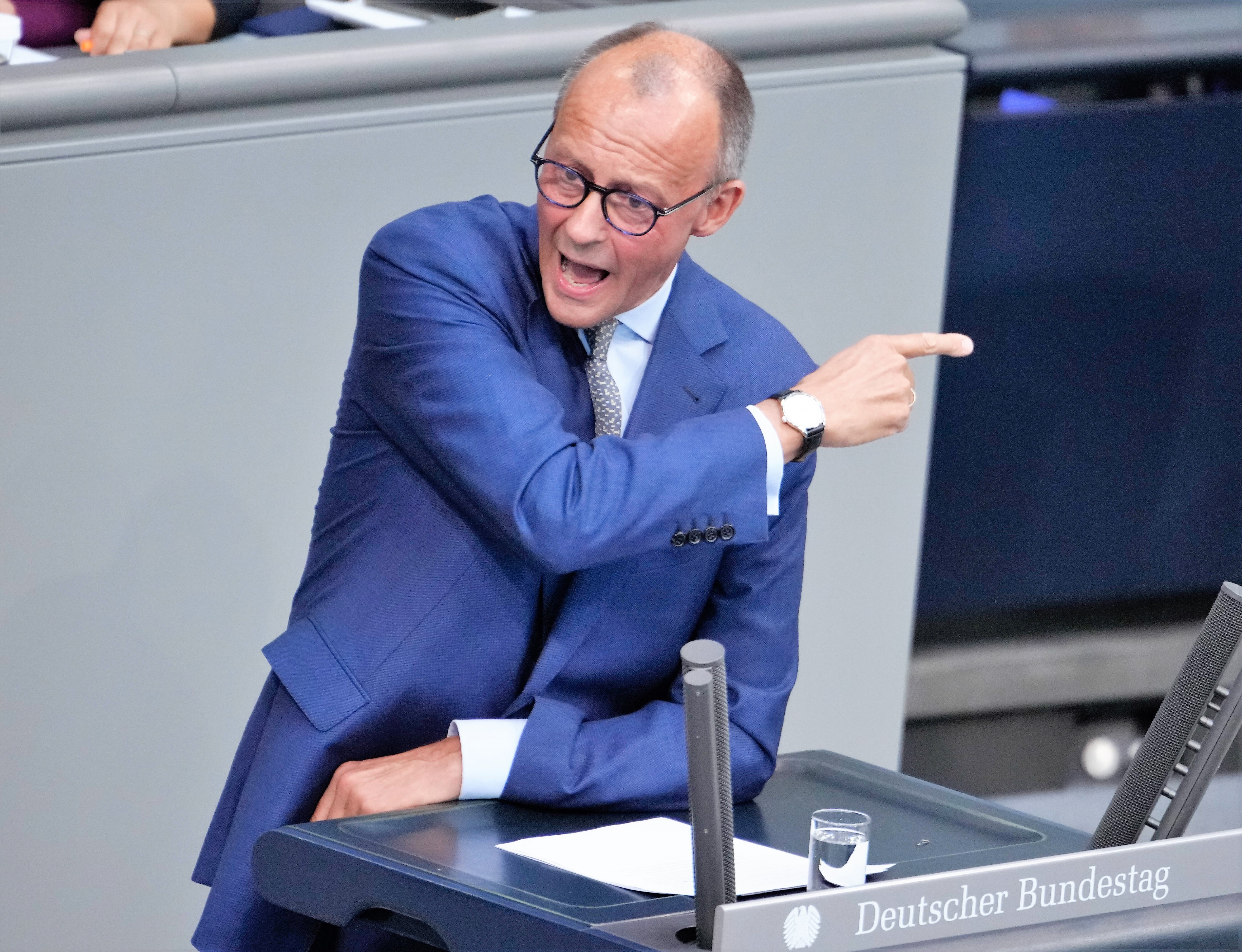 Neuwahlen! Politisches Beben in Berlin möglich - Friedrich Merz will Neuwahlen und die Ampel stürzen
