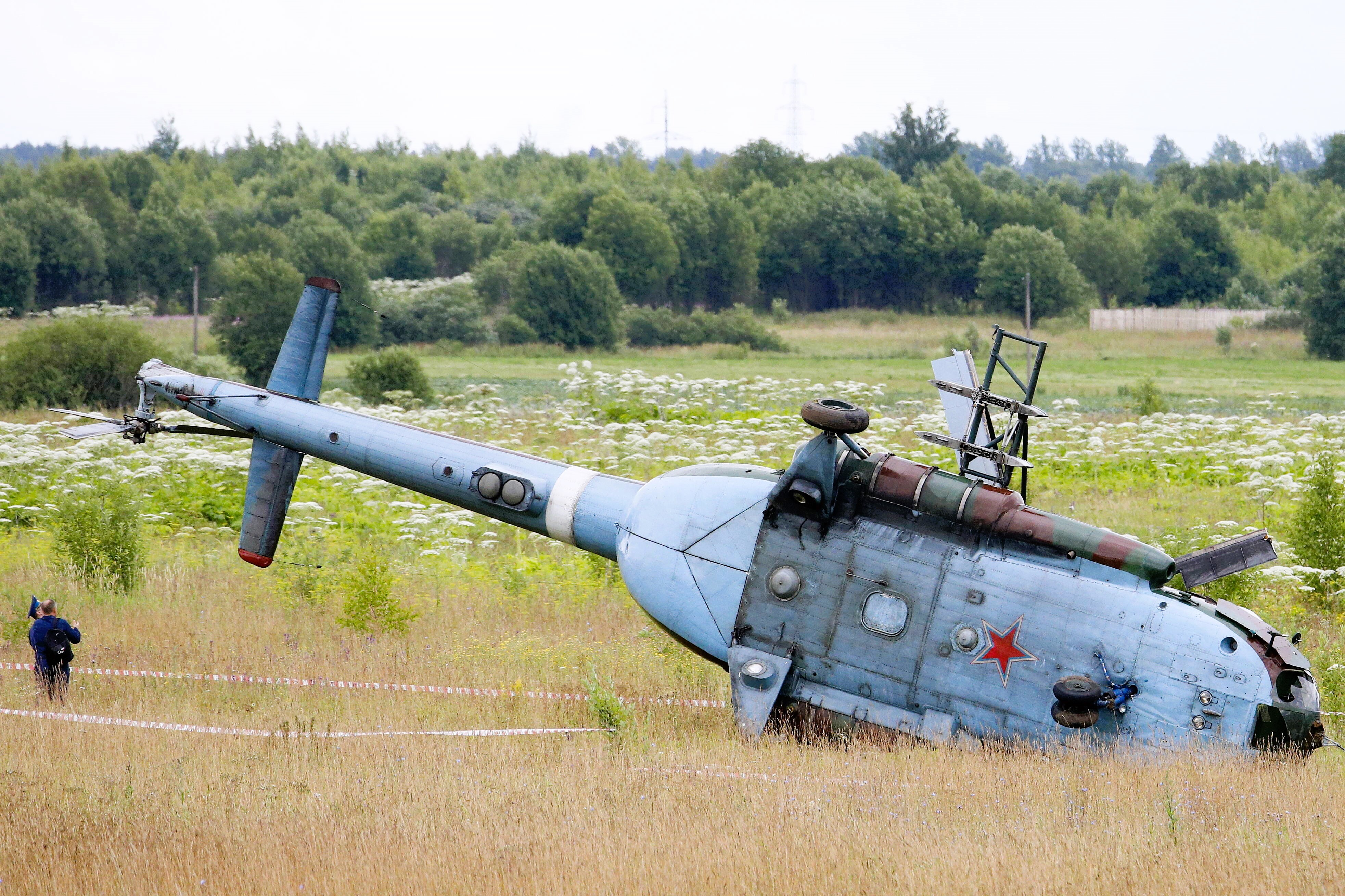 Brutaler russischer Generaloberst hält Offizier Waffe an den Kopf - Tod bei Rückzug!