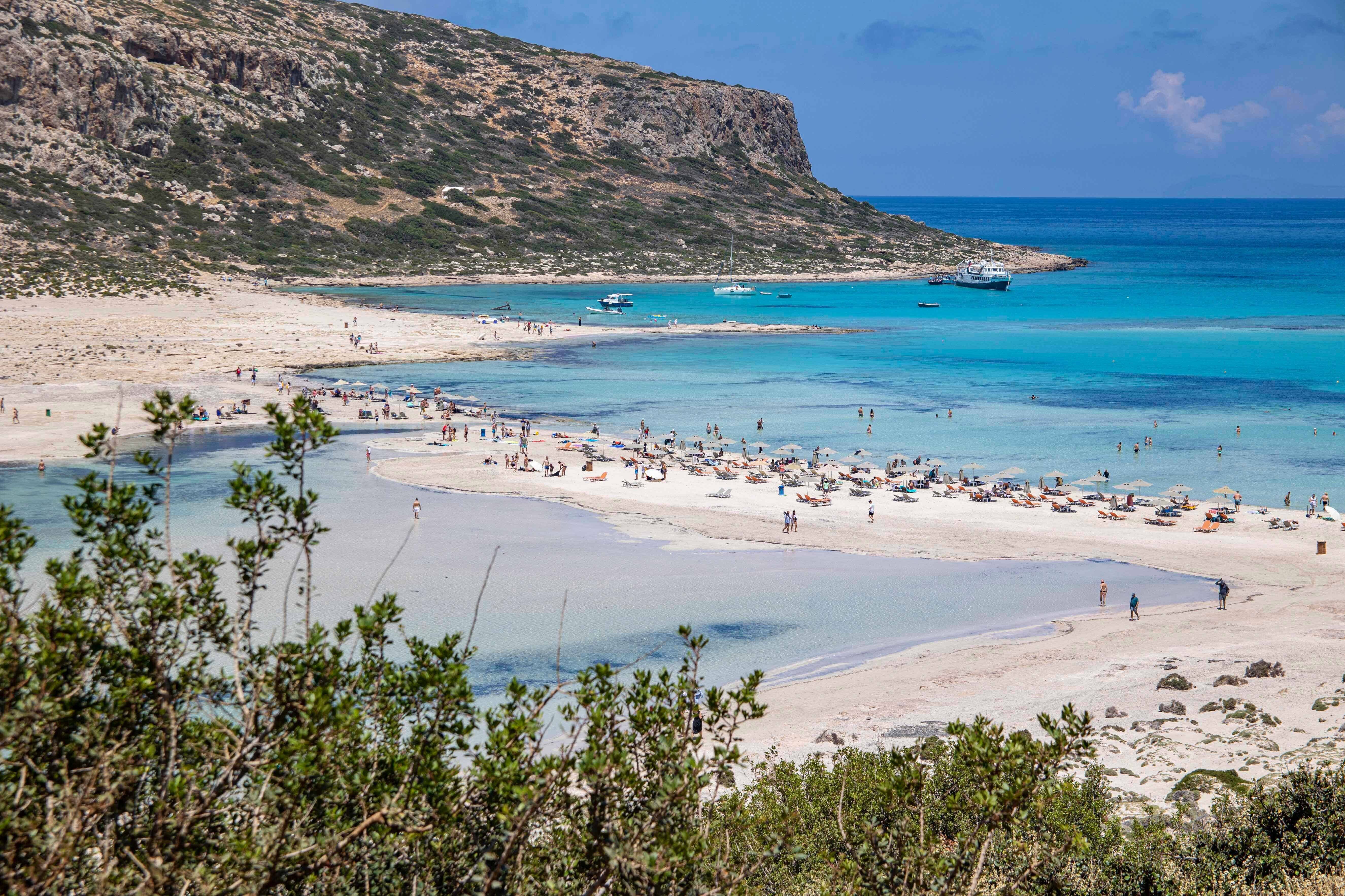 Rentnerpaar zieht aufs Kreuzfahrtschiff und reist um die Welt: "Billiger als im Altenheim"